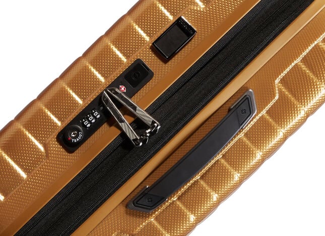 Practical interior with expandability