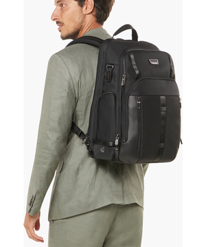 Urban-Eye Backpack 17.3" 47 x 32 x 22/25 cm | 1.4 kg