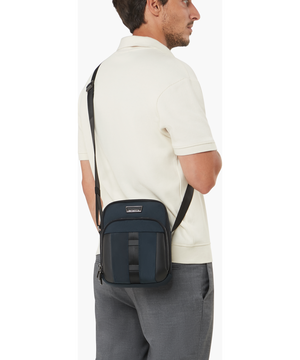 Urban-Eye Crossbody Bag M 24 x 19 x 9 cm | 0.4 kg