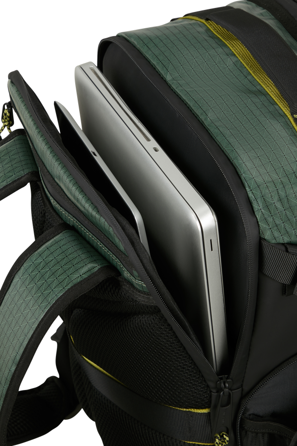 Samsonite Outtrax Underseat Backpack M  Forest Green